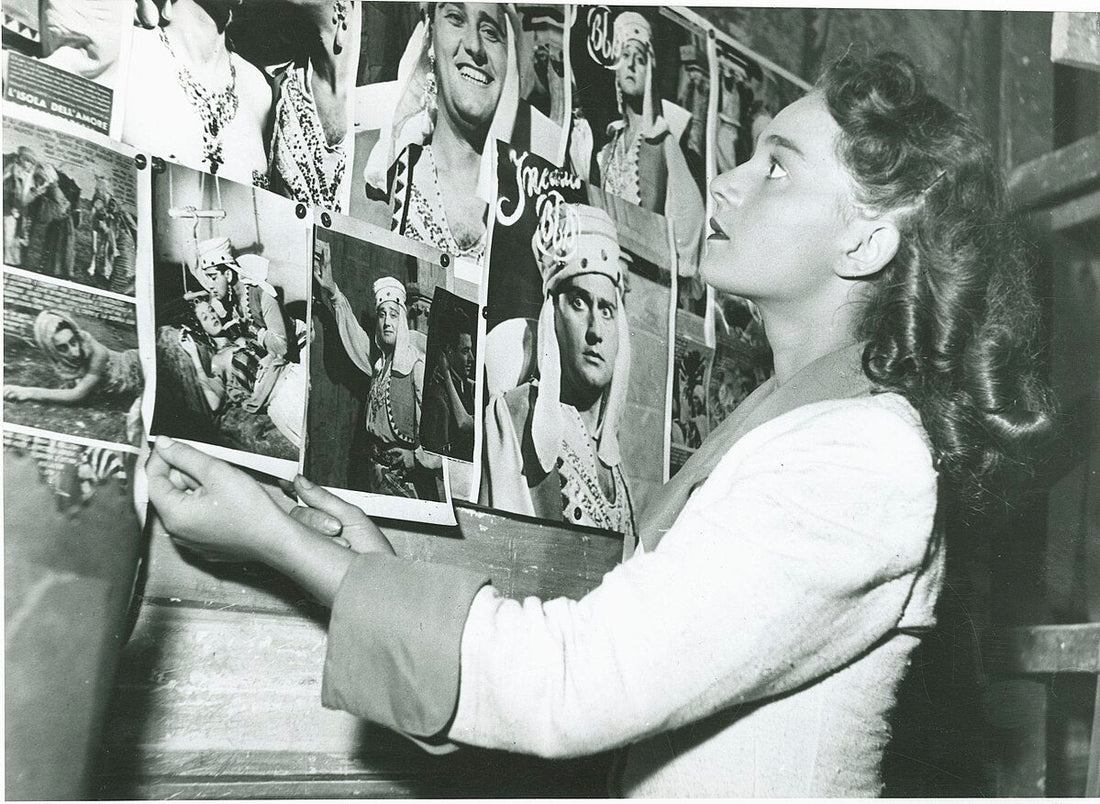 Wanda nella redazione del fotoromanzo nel film Lo Sceicco Bianco di Federico Fellini