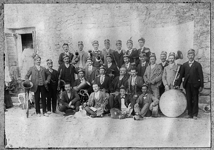 Banda musicale dei minatori di Perticara nella memoria poetica di Gilberto Grazia