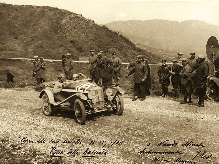 La Mille Miglia a Rimini: storia, Fellini e i libri di Tommaso Panozzo raccontati su IcaroTeche Talk