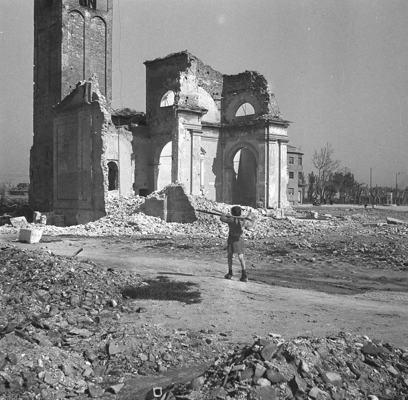 Il volto perduto di Rimini: la memoria dei luoghi cancellati dalla guerra