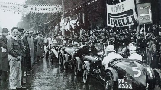 Presentazioni, interviste, recensioni e riconoscimenti del libro Amarcord e la Mille Miglia di Carlo Dolcini e Tommaso Panozzo.