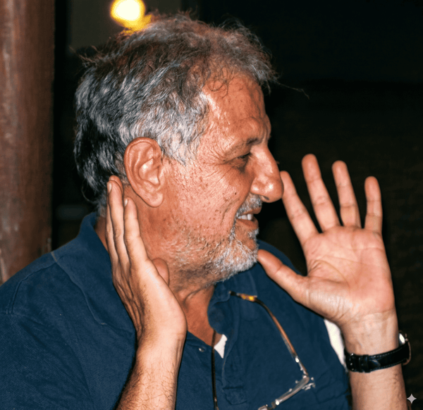 Ritratto di Marino Bonizzato, architetto, urbanista, artista e autore