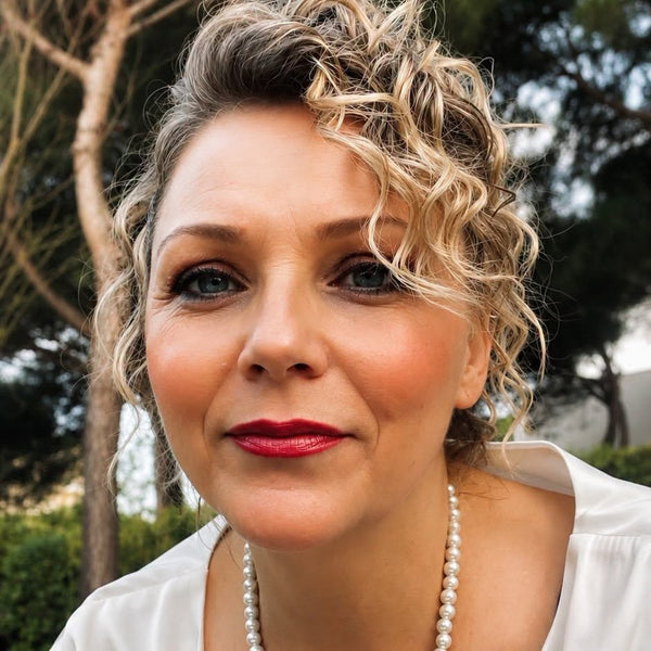 Ritratto di Ilaria Mazzotti, autrice Panozzo Editore